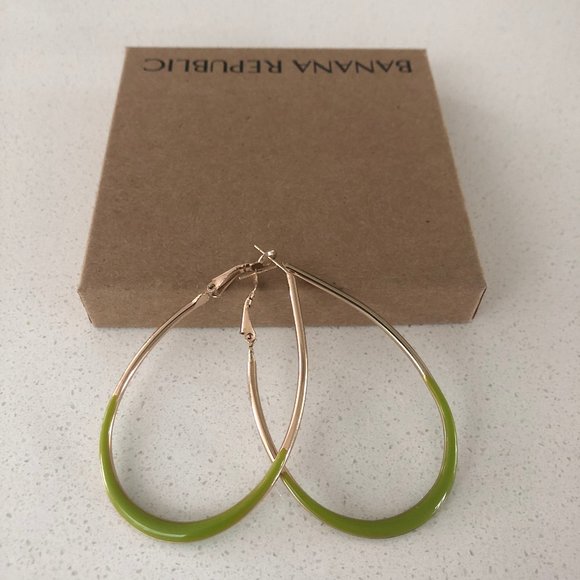 BR Cuff Bracelet & Hoop Earrings Set - Picture 7 of 11